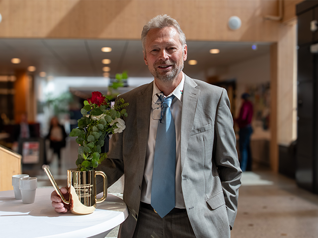Anders Kiesslings projekt representerar enligt juryn ett paradigmskifte inom vattenbruk genom att förena vetenskaplig spetskompetens med cirkulär resurseffektivitet och biologisk hållbarhet. Foto: Cajsa Lithell.